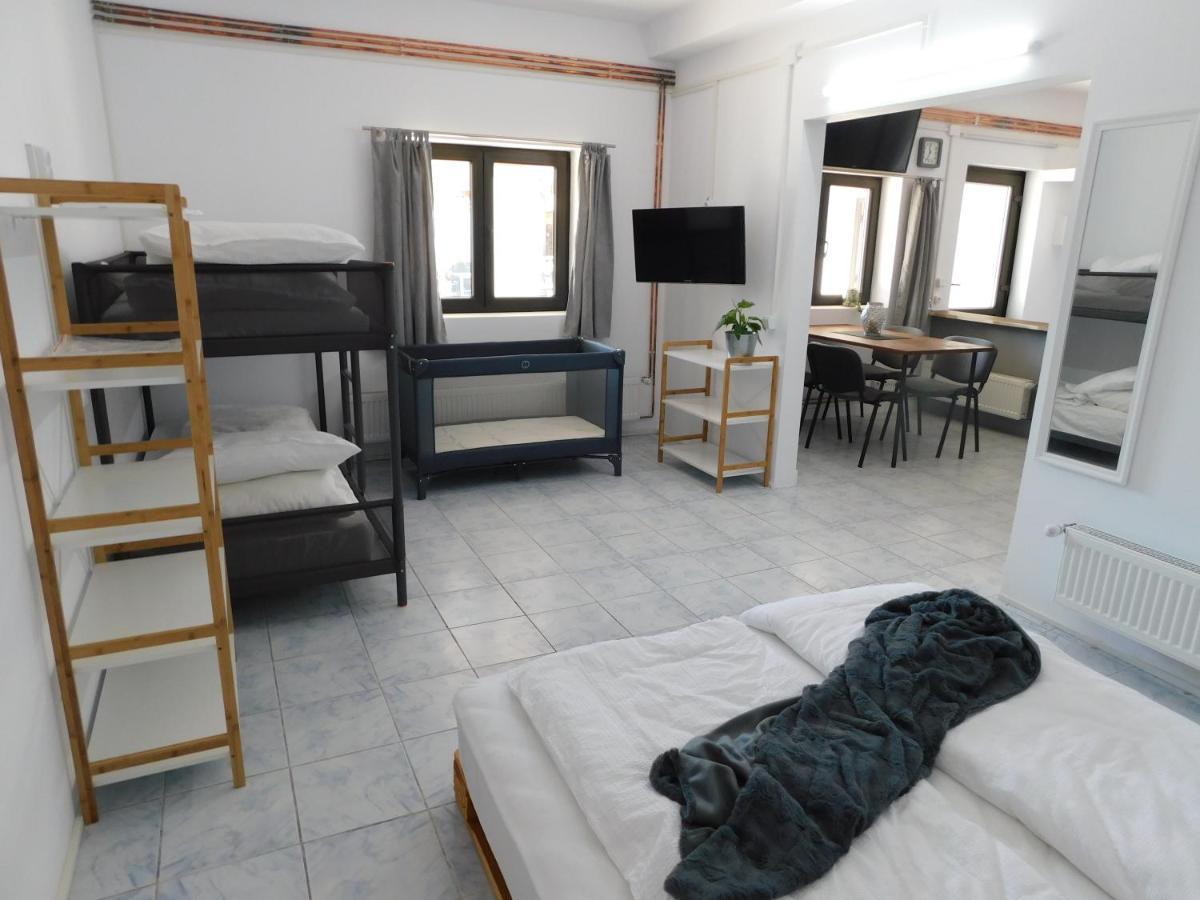 Mountain Vista Suites Зэрнешти Экстерьер фото