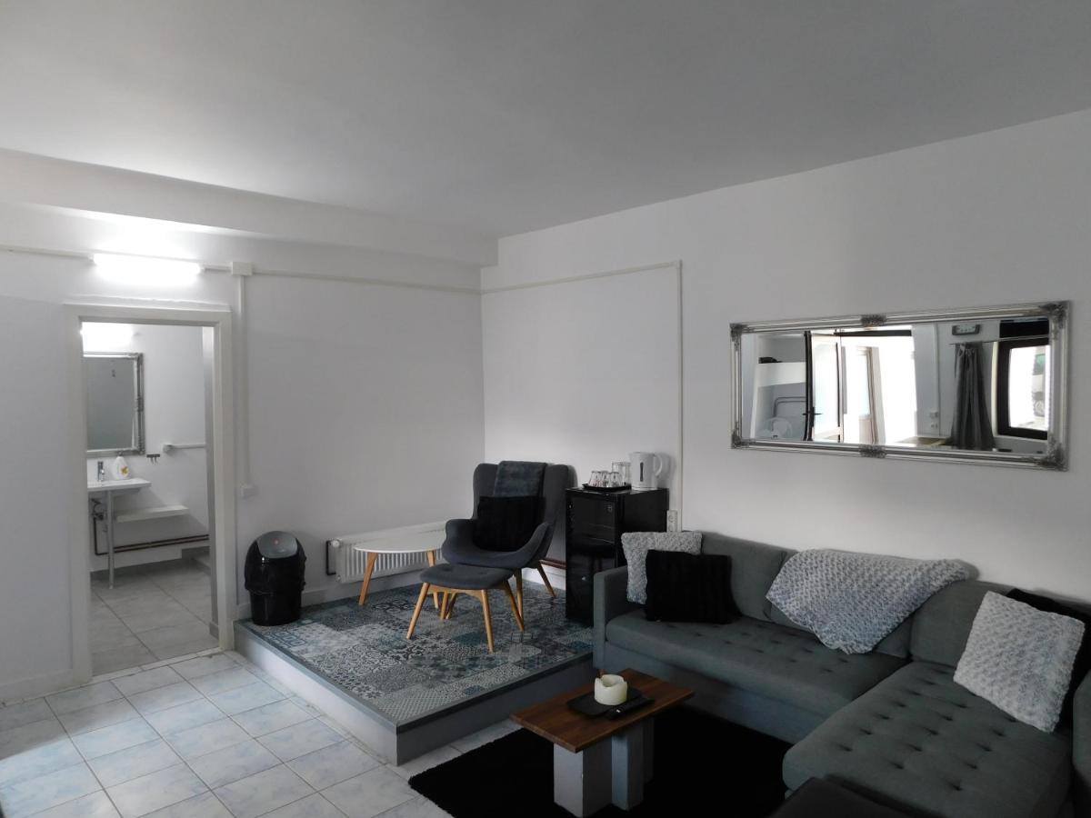 Mountain Vista Suites Зэрнешти Экстерьер фото